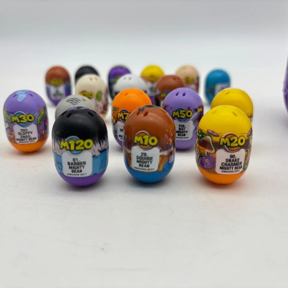 Mighty Beanz Lot of 17 with Storage Capsule Skeleton Barber Bat Sloppy Potter